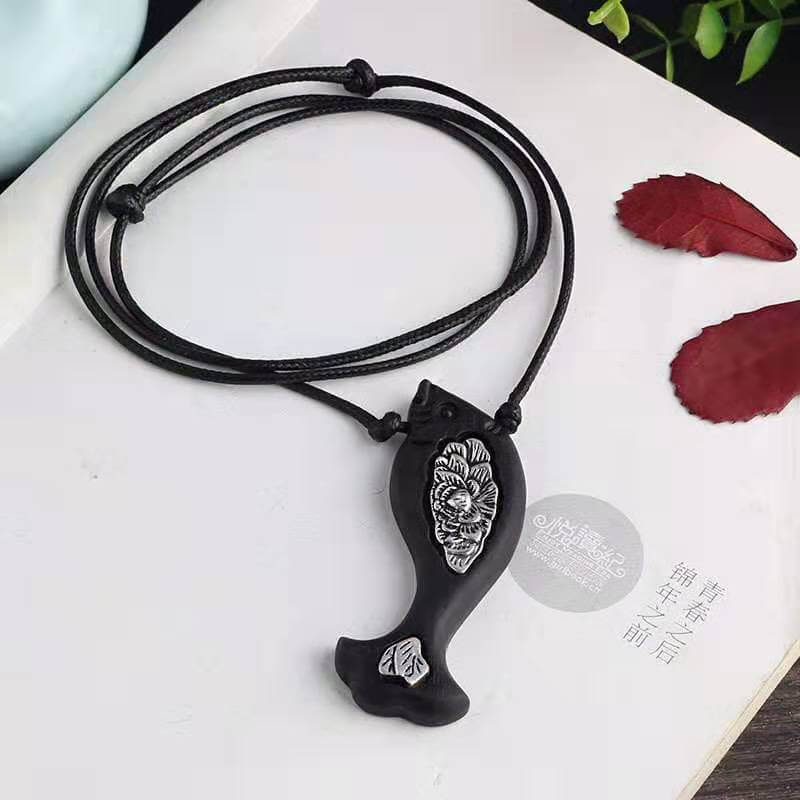 Fish Ebony With Alloy Pendant Necklace-Taikongsky