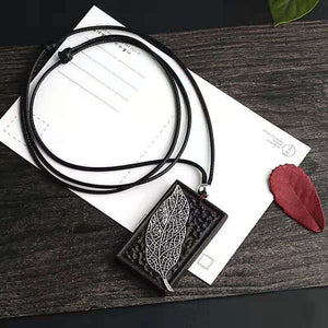 Leaf Ebony With Alloy Pendant Necklace-Taikongsky